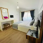 Melisa Otel *